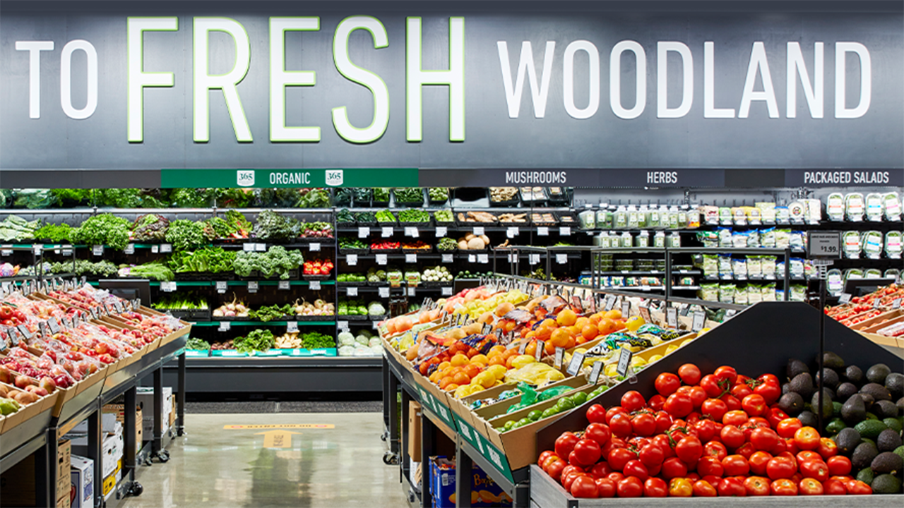 Open fresh. Амазон Фреш. Fresh Market. Grocery Store Amazon. The Fresh Market USA.