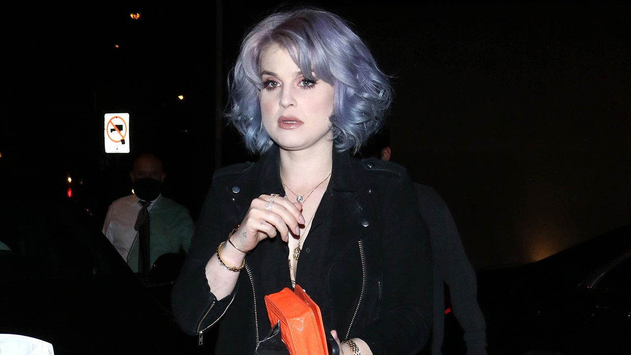 Kelly Osbourne stuns fans with her 85 pound weight-loss transformation: 'Can you believe it?' - Fox News