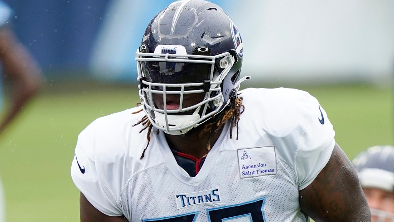 Titans rookie Isaiah Wilson was spotted at the New Year’s party as the tumultuous season continues: report