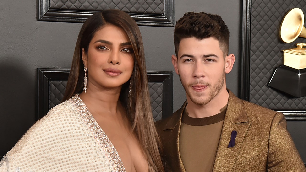 Priyanka Chopra Squashes Nick Jonas Split Rumors With Steamy Social 