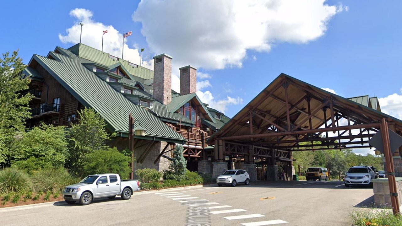 Disney World Visitor Drives Car Down Stairs Outside Wilderness Lodge Hotel:  'Someone's Having A Bad Day' | Fox News