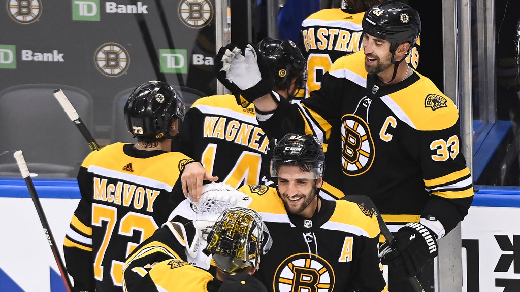 Bergeron, Bruins beat Hurricanes 2-1 to advance in playoffs