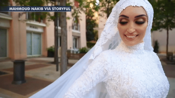 Heartstopping video shows Lebanese bride posing for shoot moments before massive explosion rocked capital