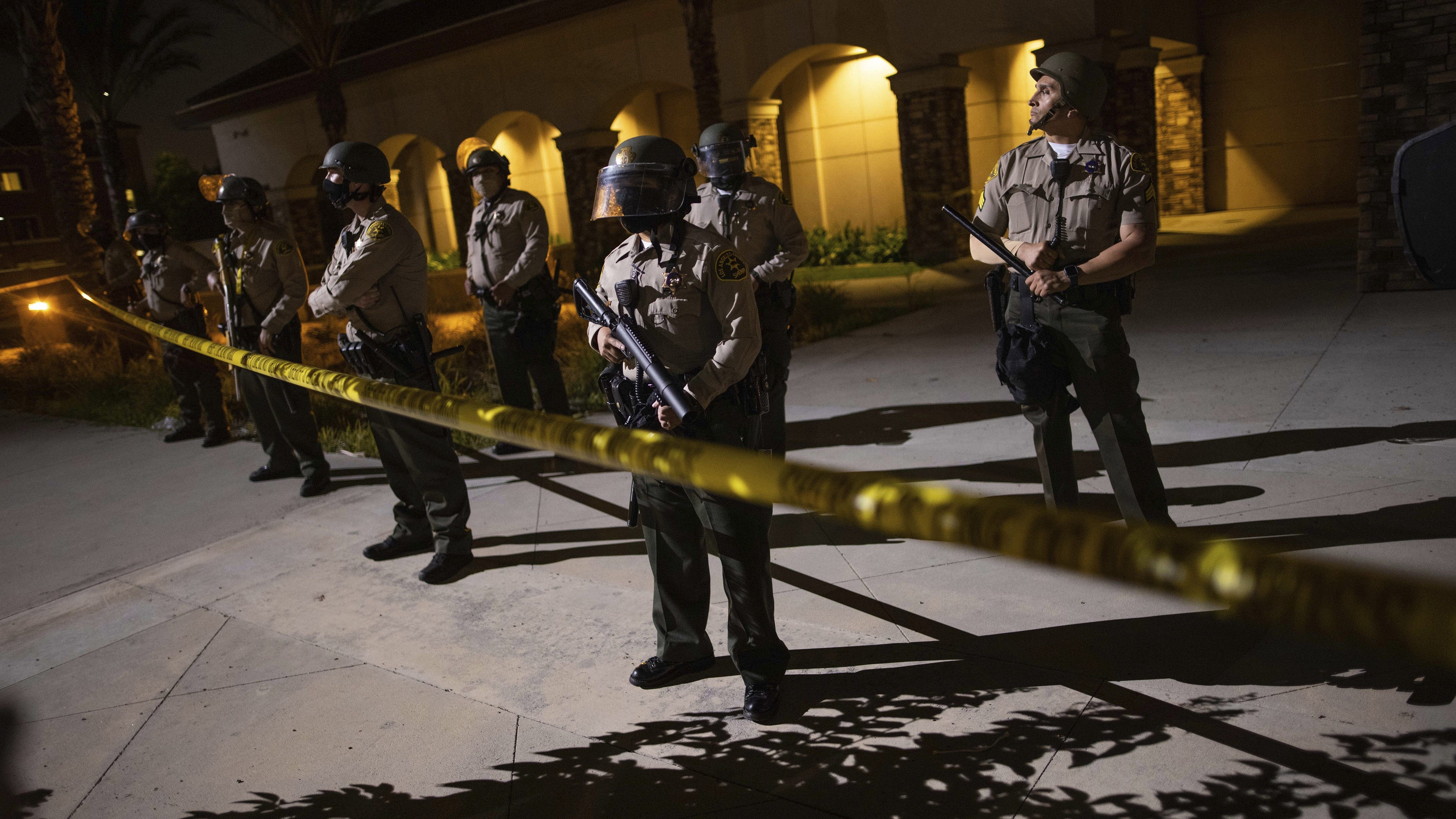 La Police Launch Homicide Probe After Human Remains Found In Tow Yard Car - 1wod3ze