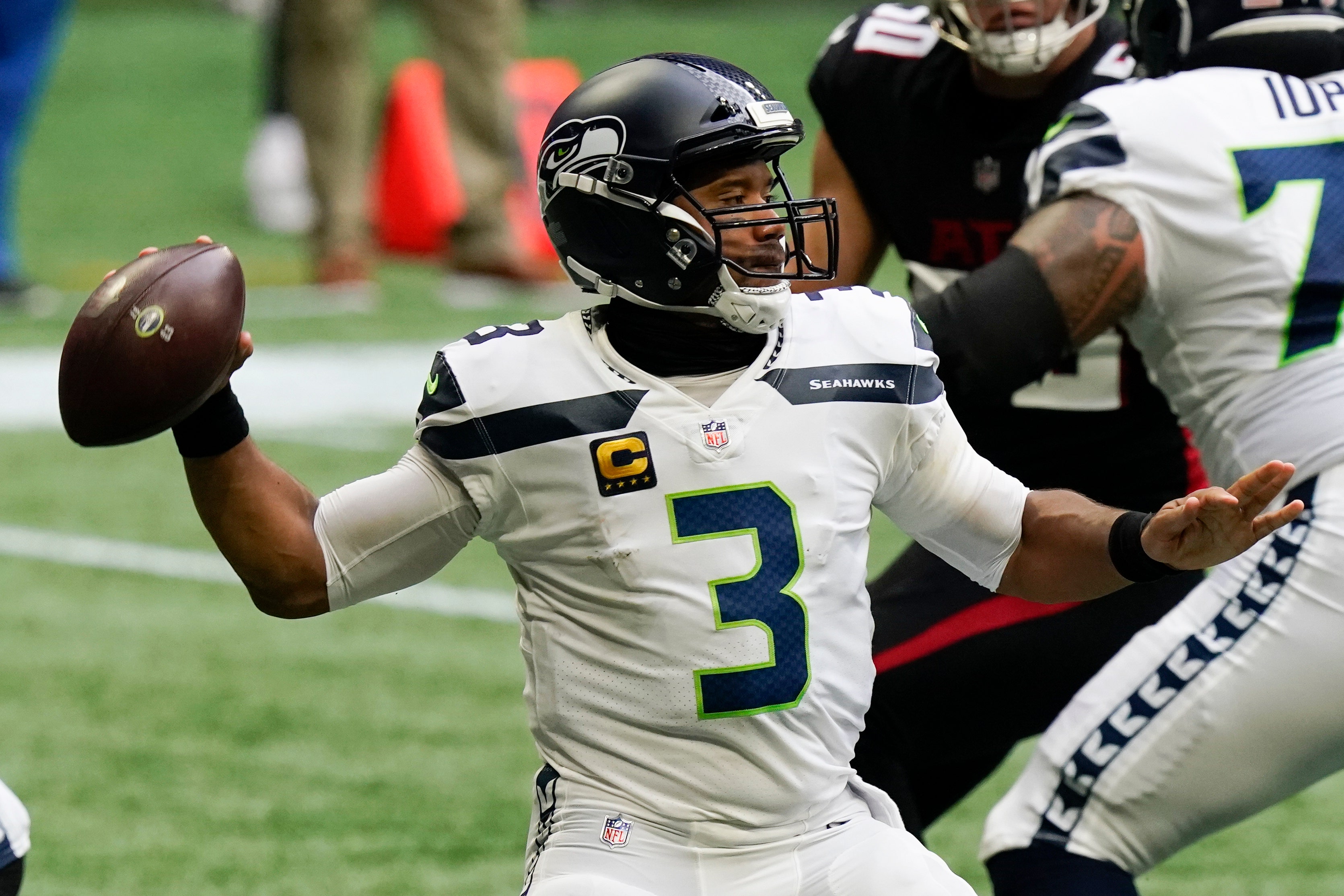 Wilson Throws 4 TD Passes, Seahawks Beat Falcons 38-25 | Fox News