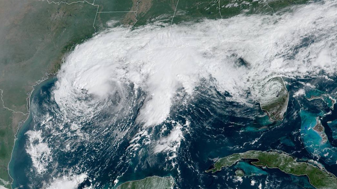 Live Updates: Tropical Storm Beta crawls towards Texas and Louisiana thumbnail