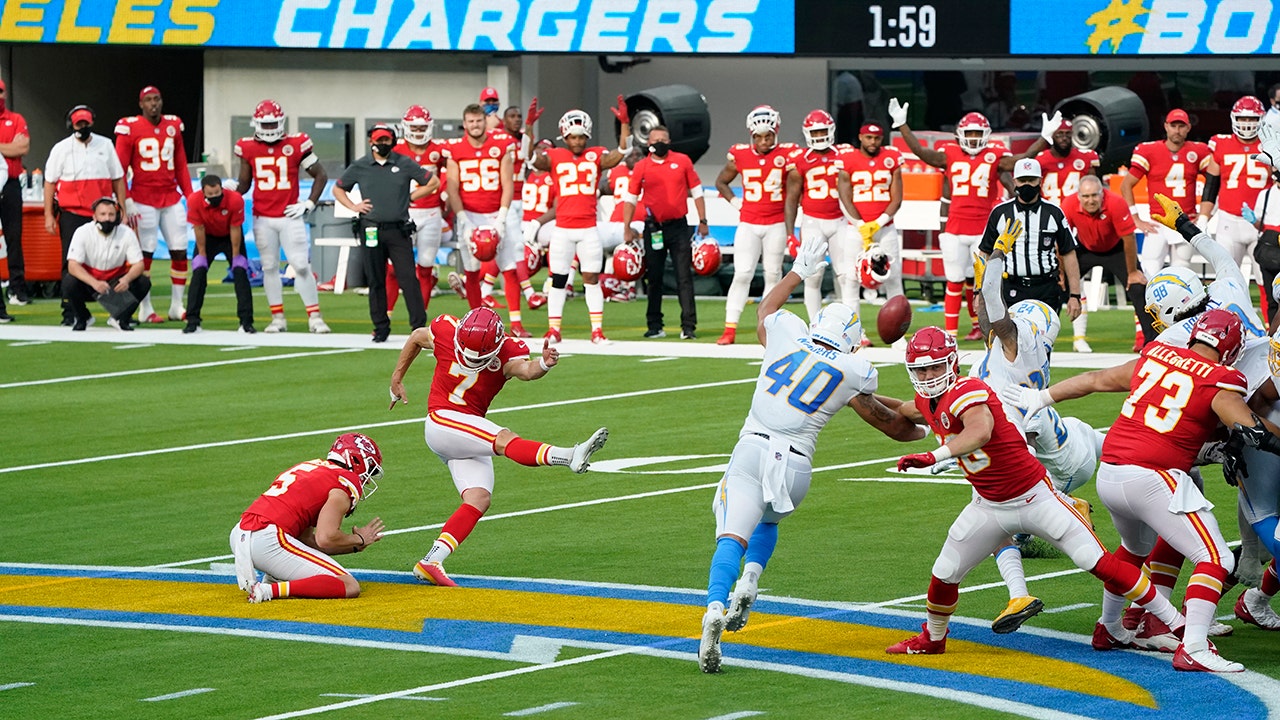 Chiefs top Chargers 23-20 in OT