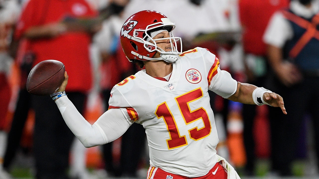 EXCLUSIVE: Randi Mahomes on what it's like to be mom of Patrick