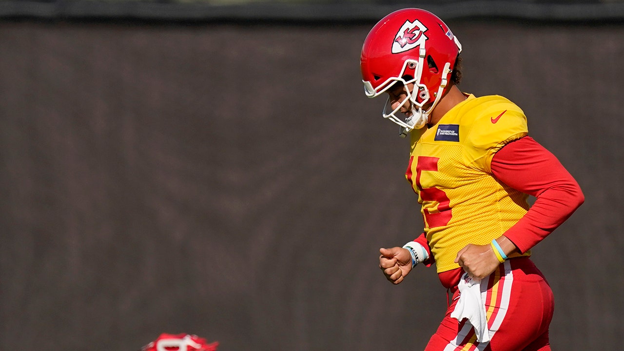 Just a normal guy': Chiefs' Mahomes shares life with world - The