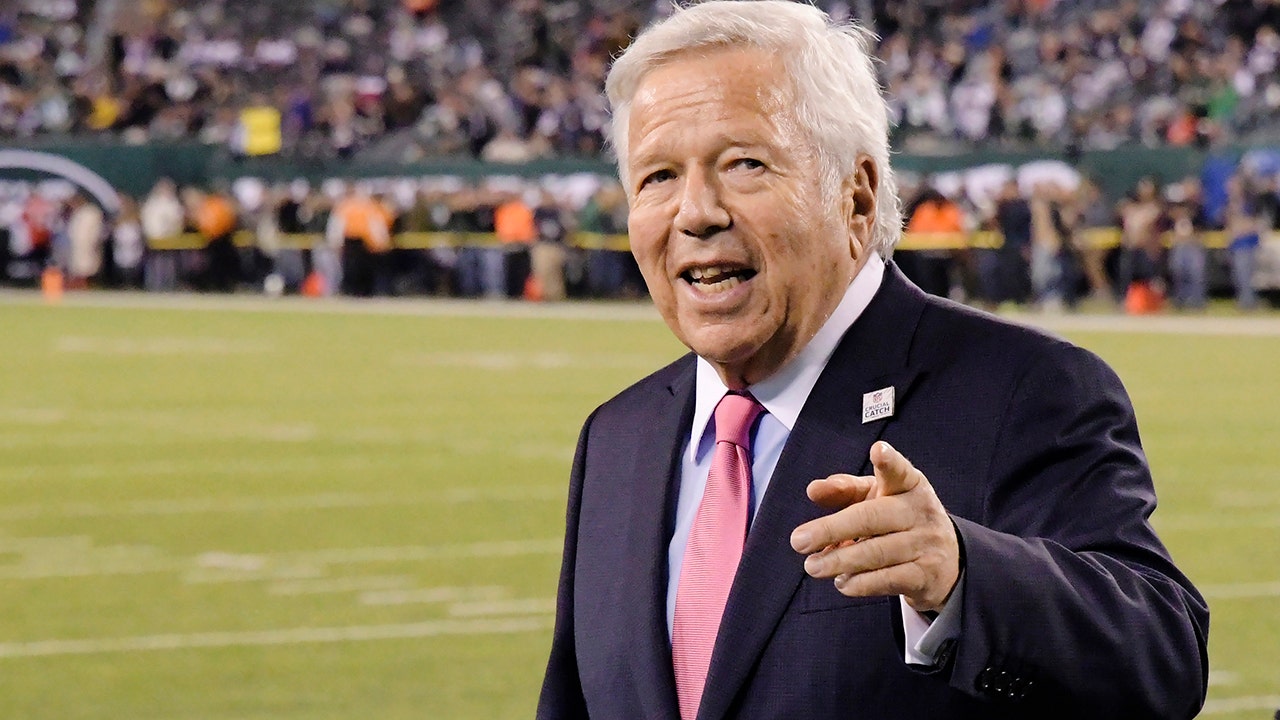 Patriots owner changes tone about Brady’s Super Bowl title win in Tampa