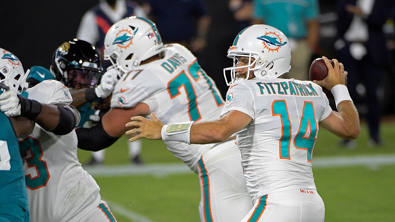 Report: Dolphins QB Fitzpatrick tests positive for coronavirus