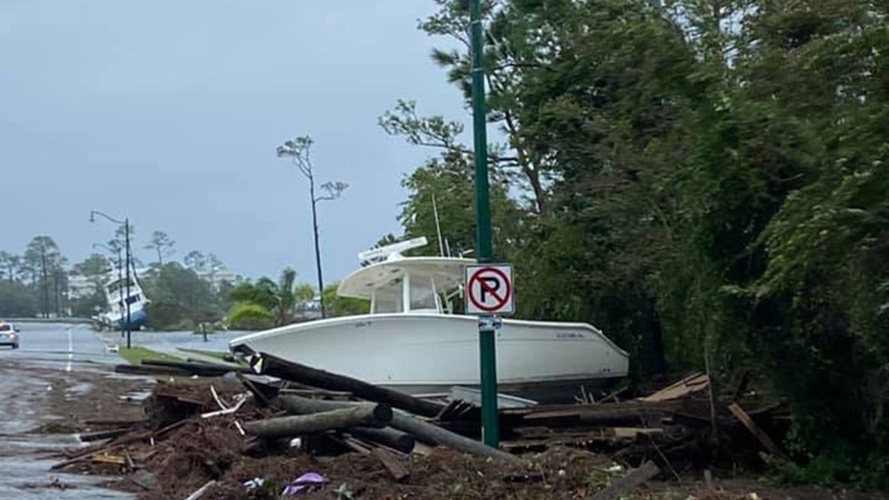 Hurricane Ian: Police falsely claim DeSantis ‘still hasn’t faced’ Florida’s ‘toughest’ challenge