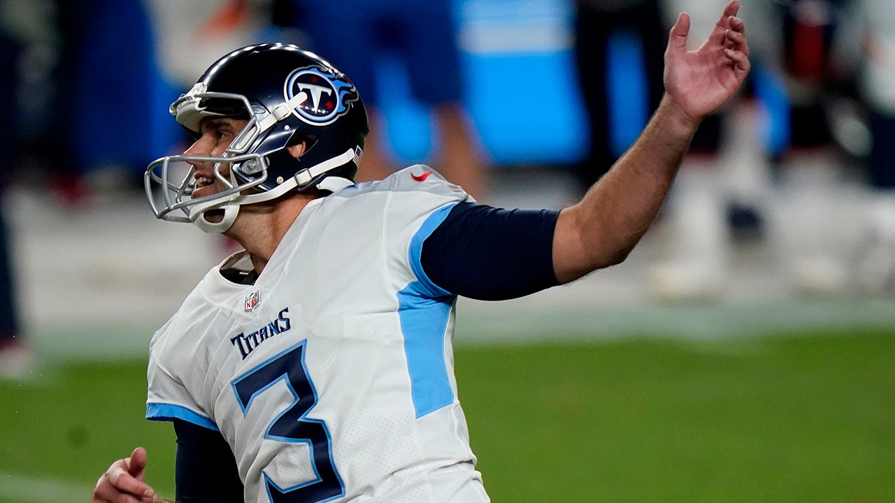 Gostkowski overcomes struggles, hits game winner as Titans beat Broncos -  Music City Miracles