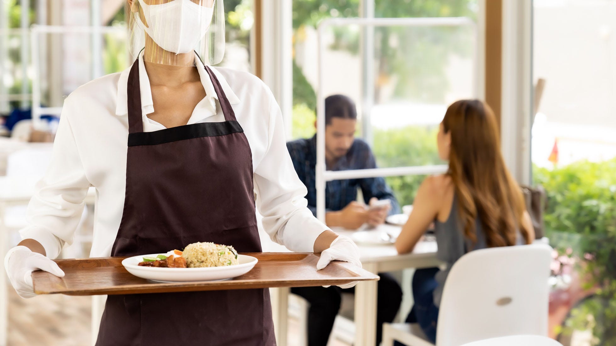 National Restaurant Association offering conflict-resolution courses on face mask feuds for foodservice workers