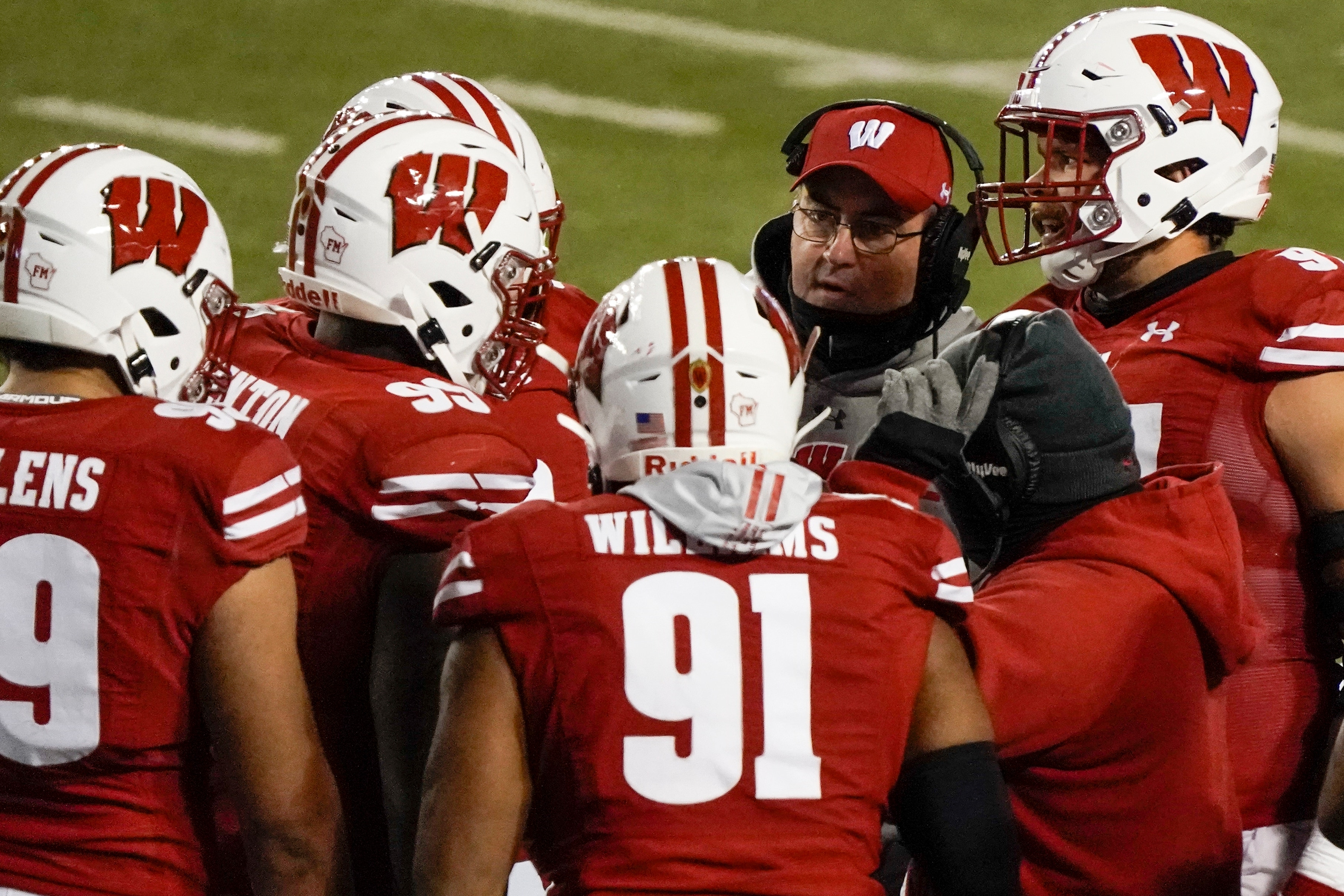 No. 9 Wisconsin cancels Nebraska game; Chryst tests positive