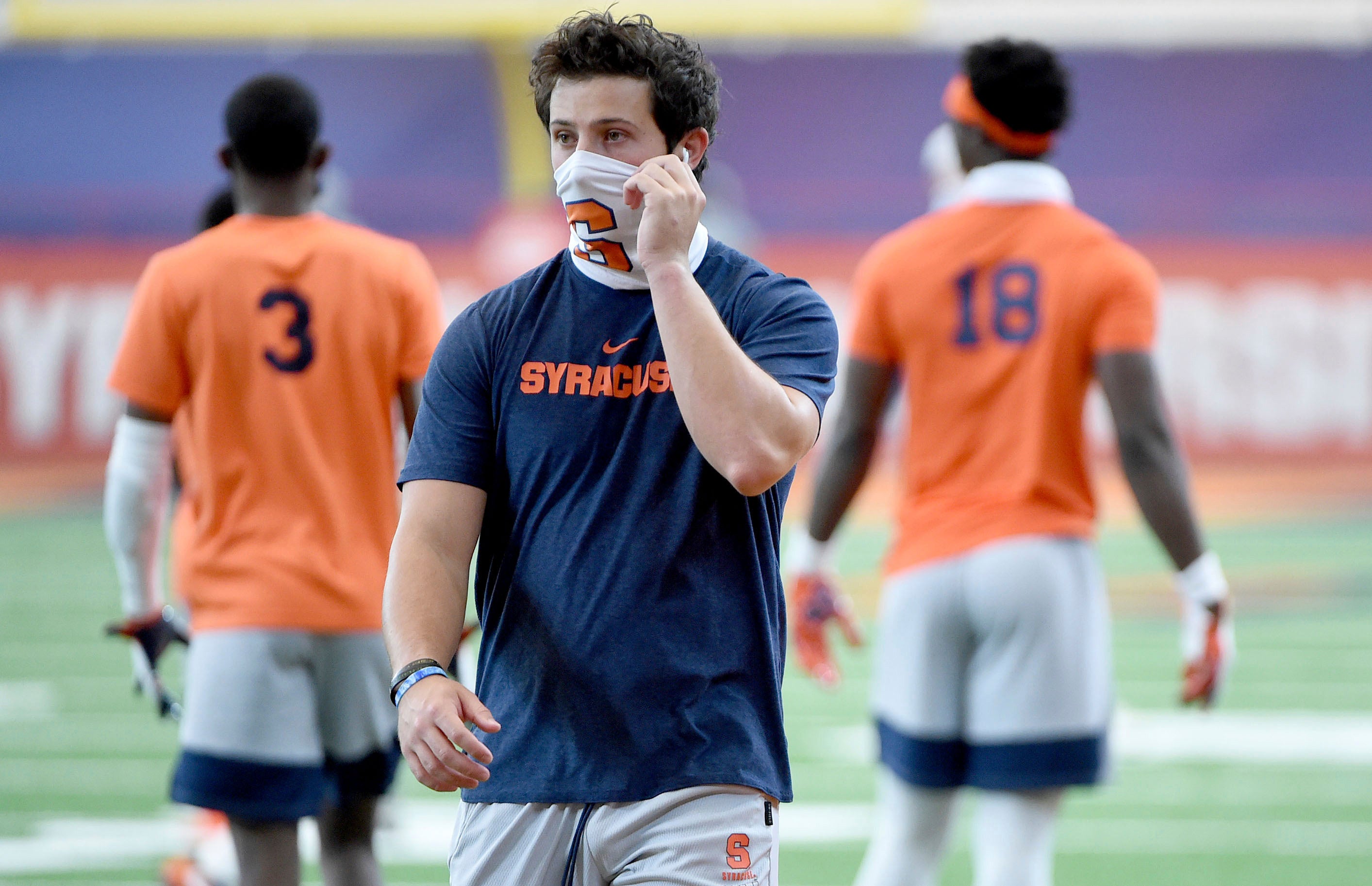 Duke overcomes turnovers, beats Syracuse 38-24