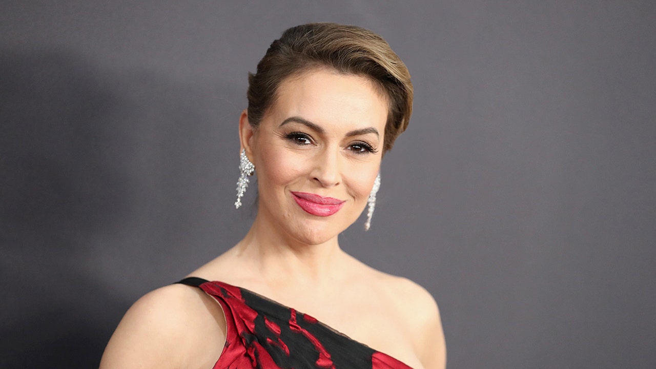 Alyssa Milano considering run for Congress in 2024: 'I’m looking at California’s 4th District'