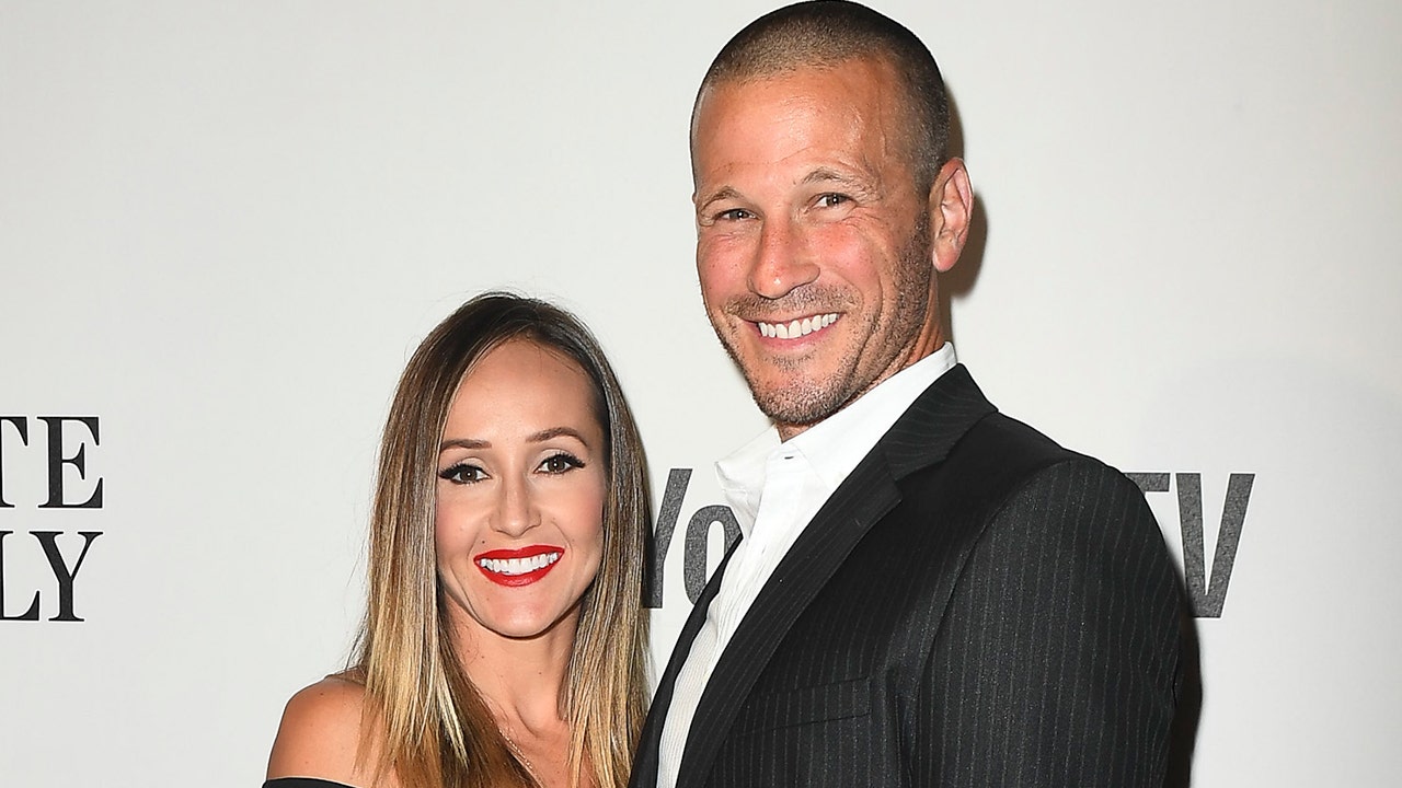 ‘Bachelorette’ alum J.P. Rosenbaum files for divorce from Ashley Hebert