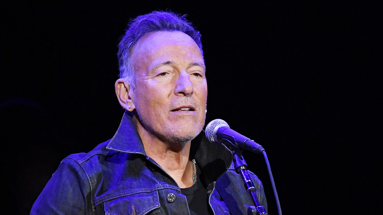 Bruce Springsteen says he’ll be 'on the next plane' to Australia if ...