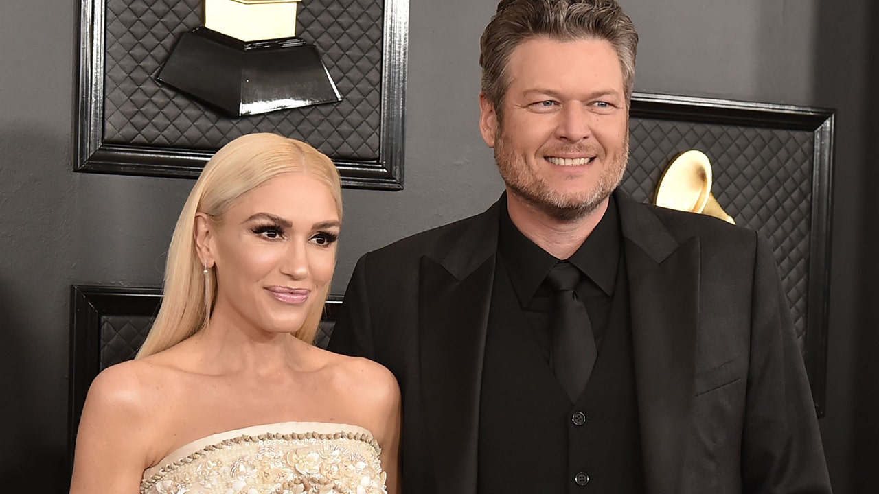 Gwen Stefani and Blake Shelton at Football Game 2015