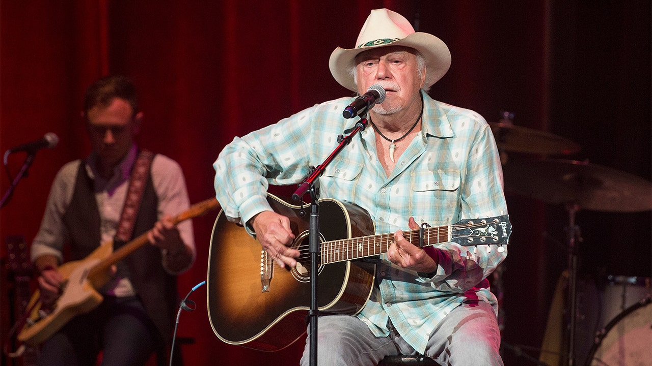 Jerry Jeff Walker, country music legend and 'Mr. Bojangles' songwriter, dies at 78