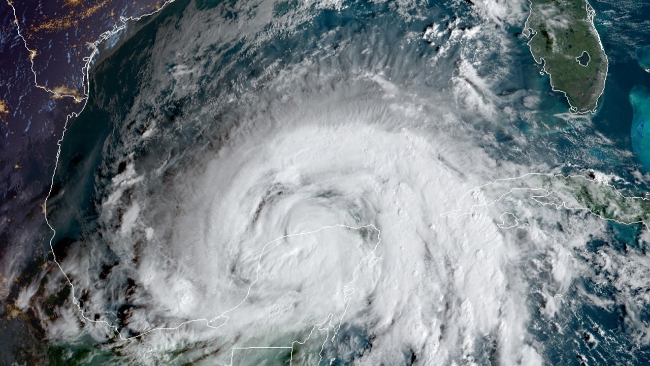 Hurricane warning for New Orleans as Zeta lashes Mexico's Yucatan Peninsula