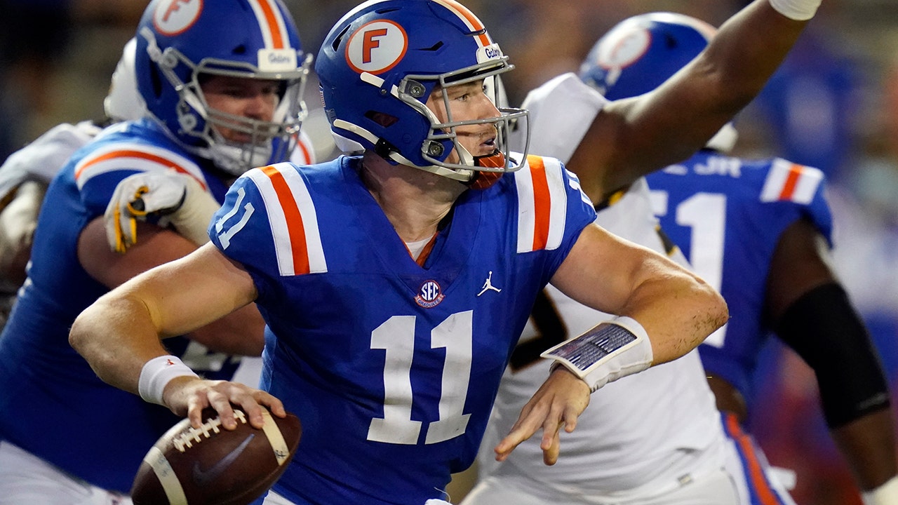 Florida QB Trask officially turns pro after record season Fox News