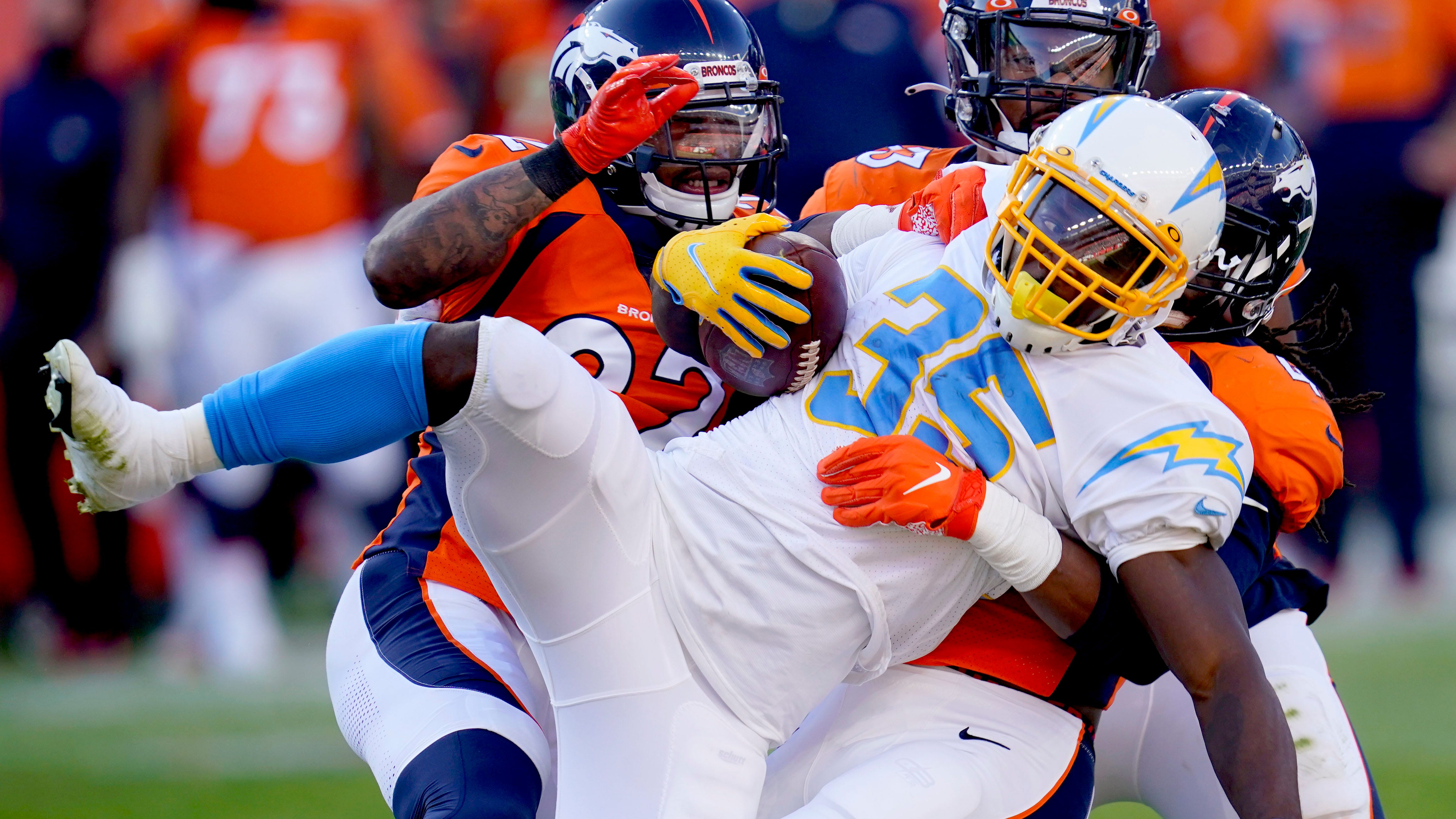 Chargers Week 17 Inactives: Drue Tranquill is out against the Broncos -  Bolts From The Blue