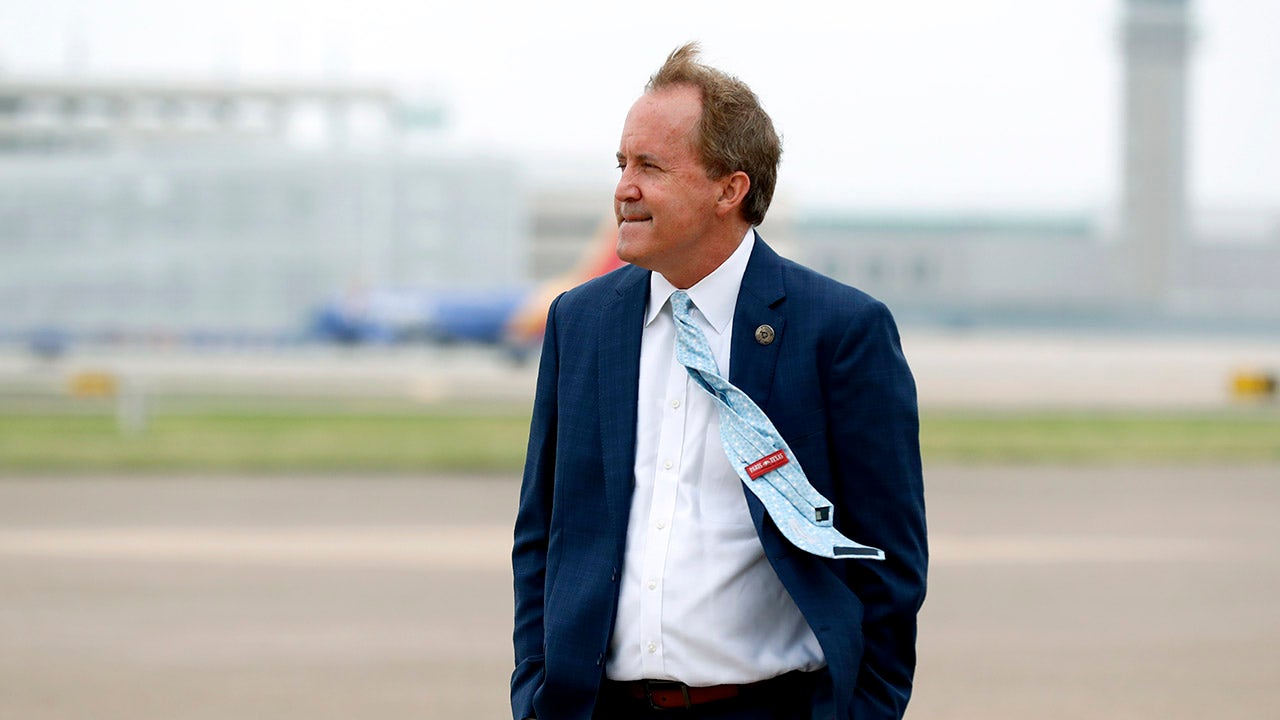 Texas AG Paxton files lawsuit against Biden admin to reinstate 'Remain in Mexico' policy