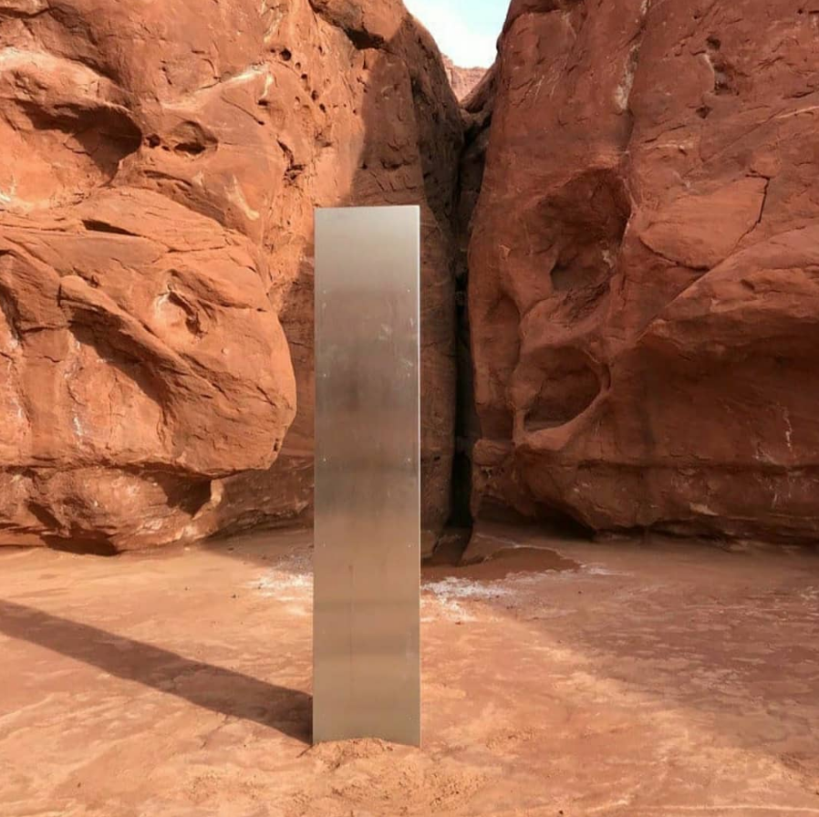 Monolith disappears from the distant Utah desert, but public intrigues remain