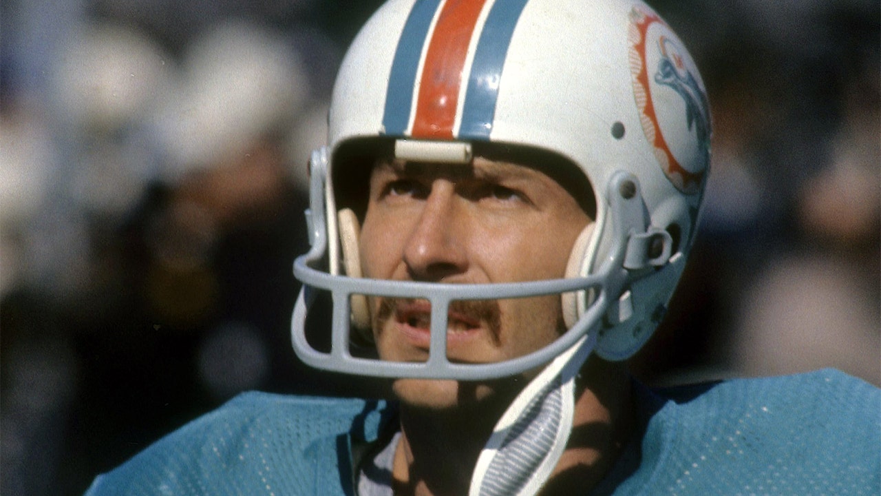 Jake Scott, member of undefeated Dolphins team and Super Bowl VII