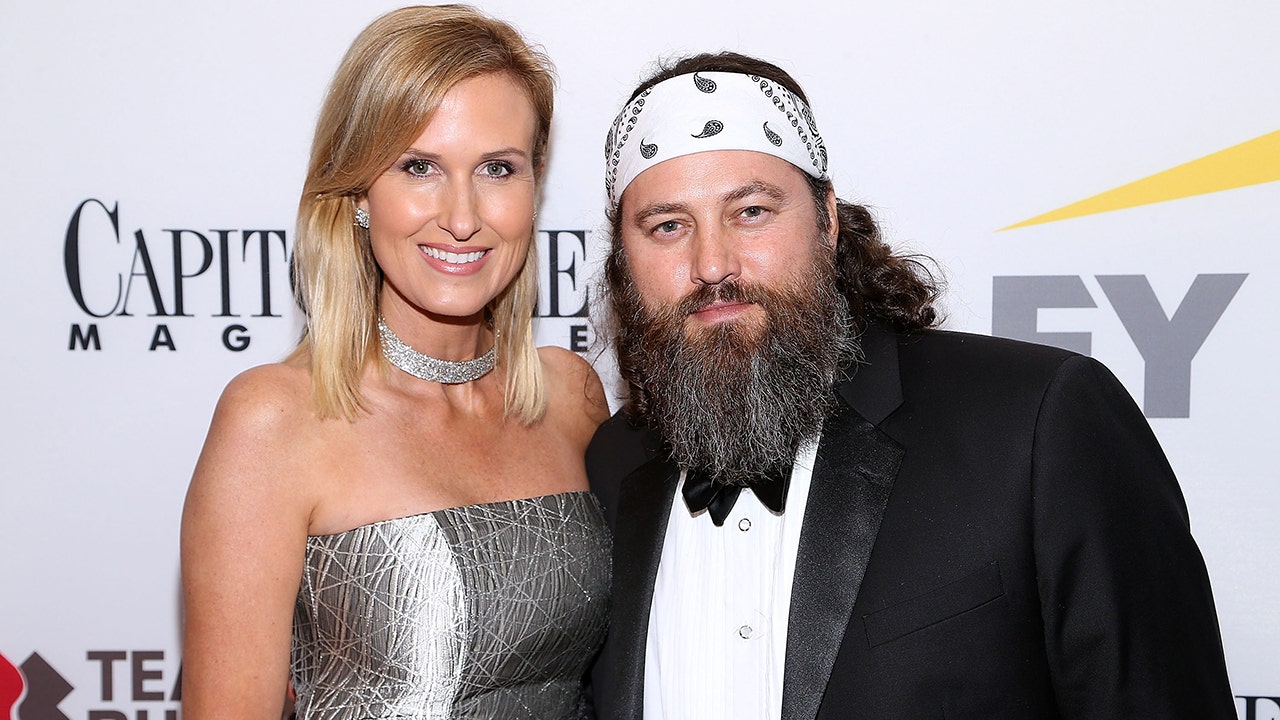 'Duck Dynasty' stars Willie, Korie Robertson discuss gun control, say kids were taught to 'respect weapons'