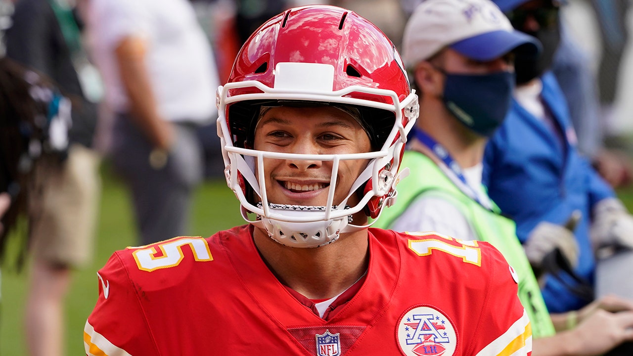 Mahomes Report: Week 12 vs. Tampa Bay - WIBW 580