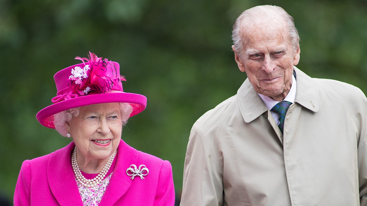 Queen Elizabeth and husband Prince Philip receive COVID-19 vaccines