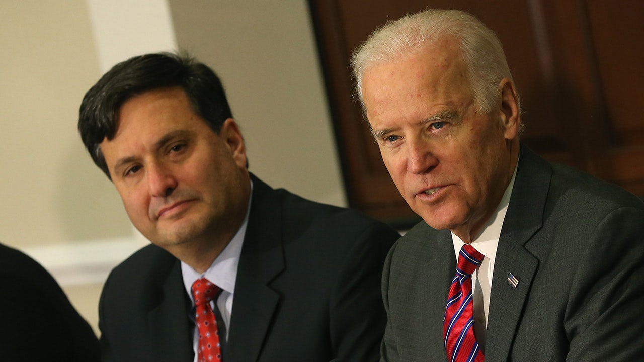 Border surge not Biden's fault despite lifting restrictions: White House chief of staff
