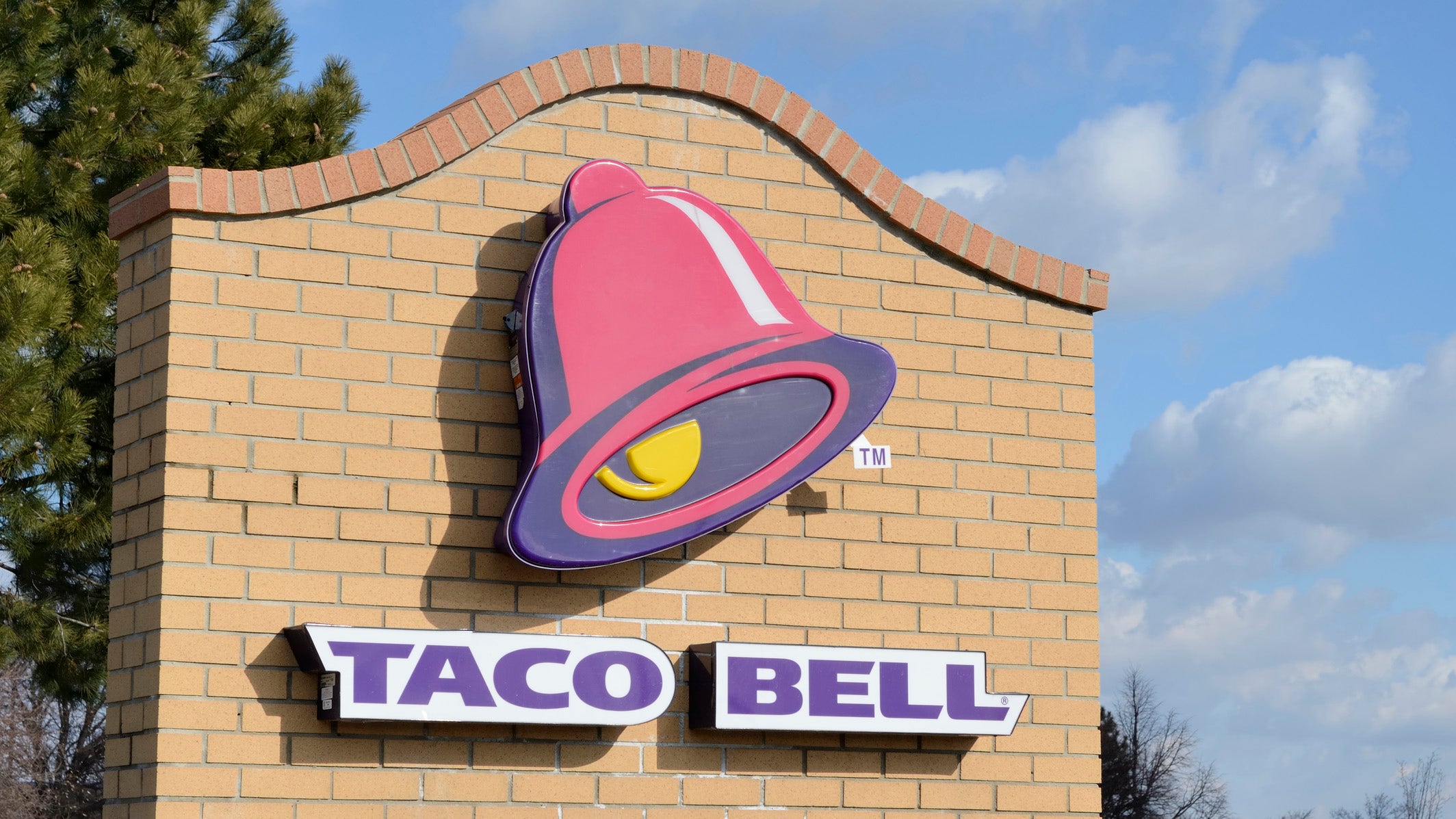 Taco Bell customer says damp cigarette was found in her food