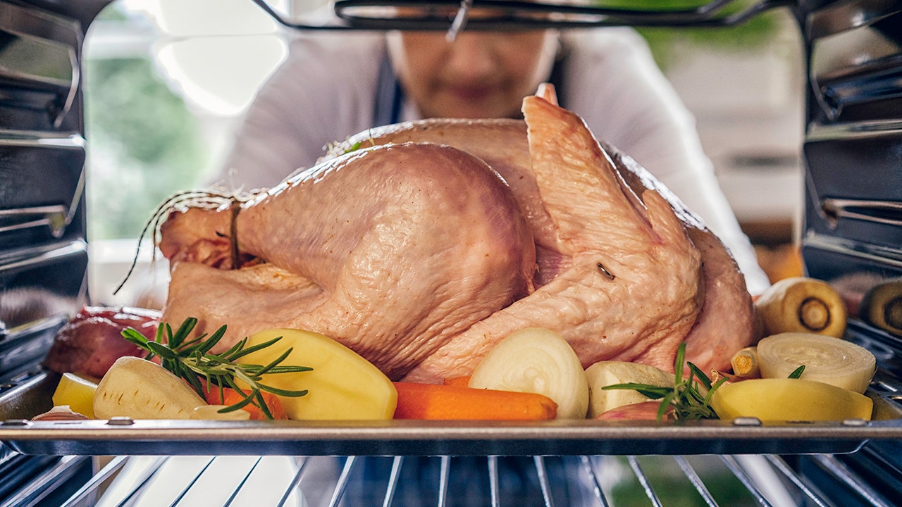 az-news-ai.blogspot.com - How to thaw a turkey, and when you should start - Fox News