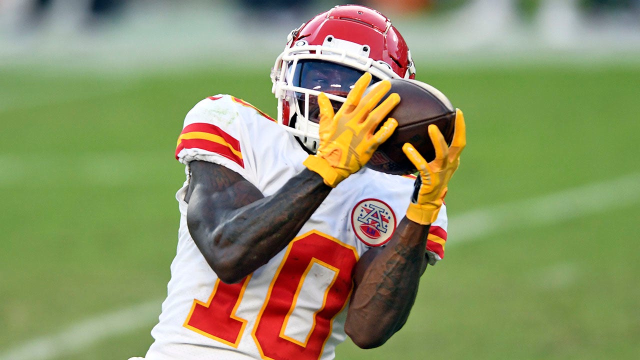 Kansas City Chiefs: Is Tyreek Hill the best wide receiver in the NFL?