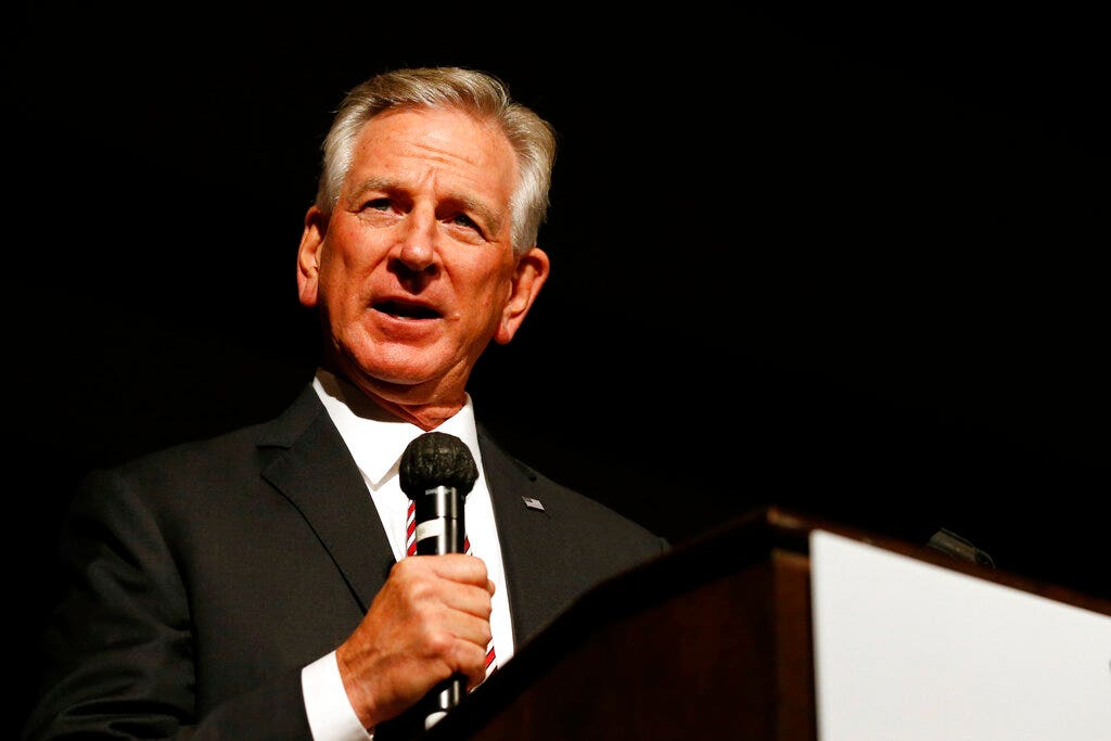Sen. Tuberville introduces legislation to tackle migrant surge ahead of southern border trip