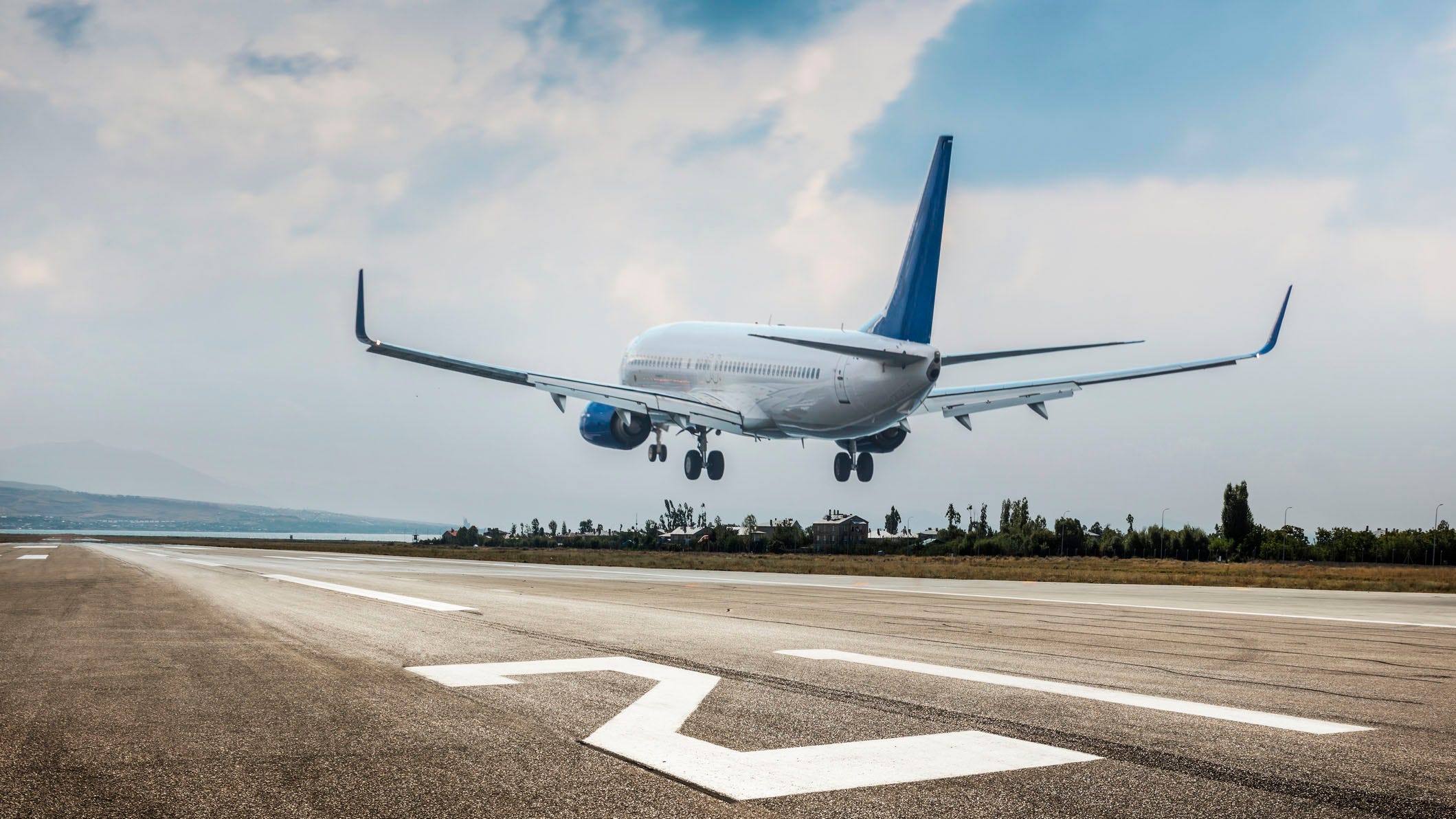 Airplane makes emergency landing at Louisiana airport following reports of 'possible explosive device' - Fox News