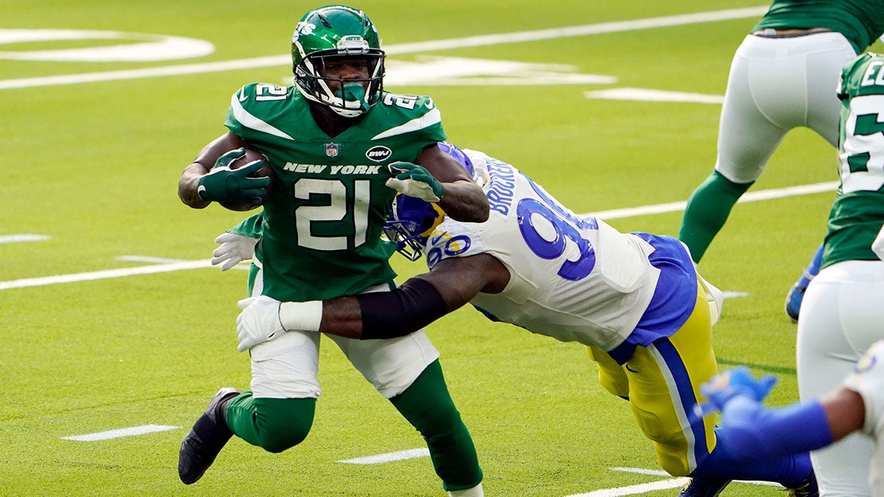 Jets' Frank Gore third running back to rush for more than