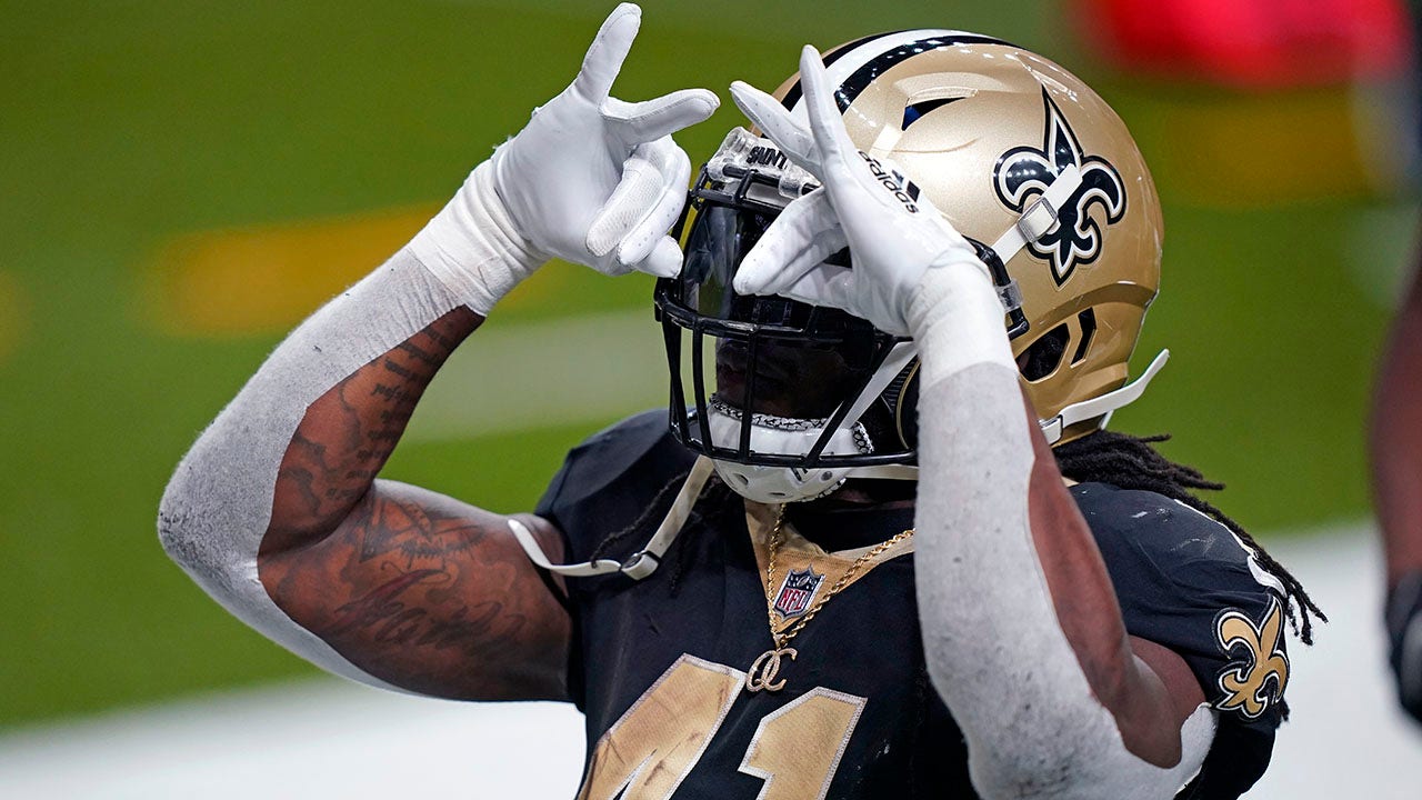 Saints place Alvin Kamara on Covid-19 list after positive test