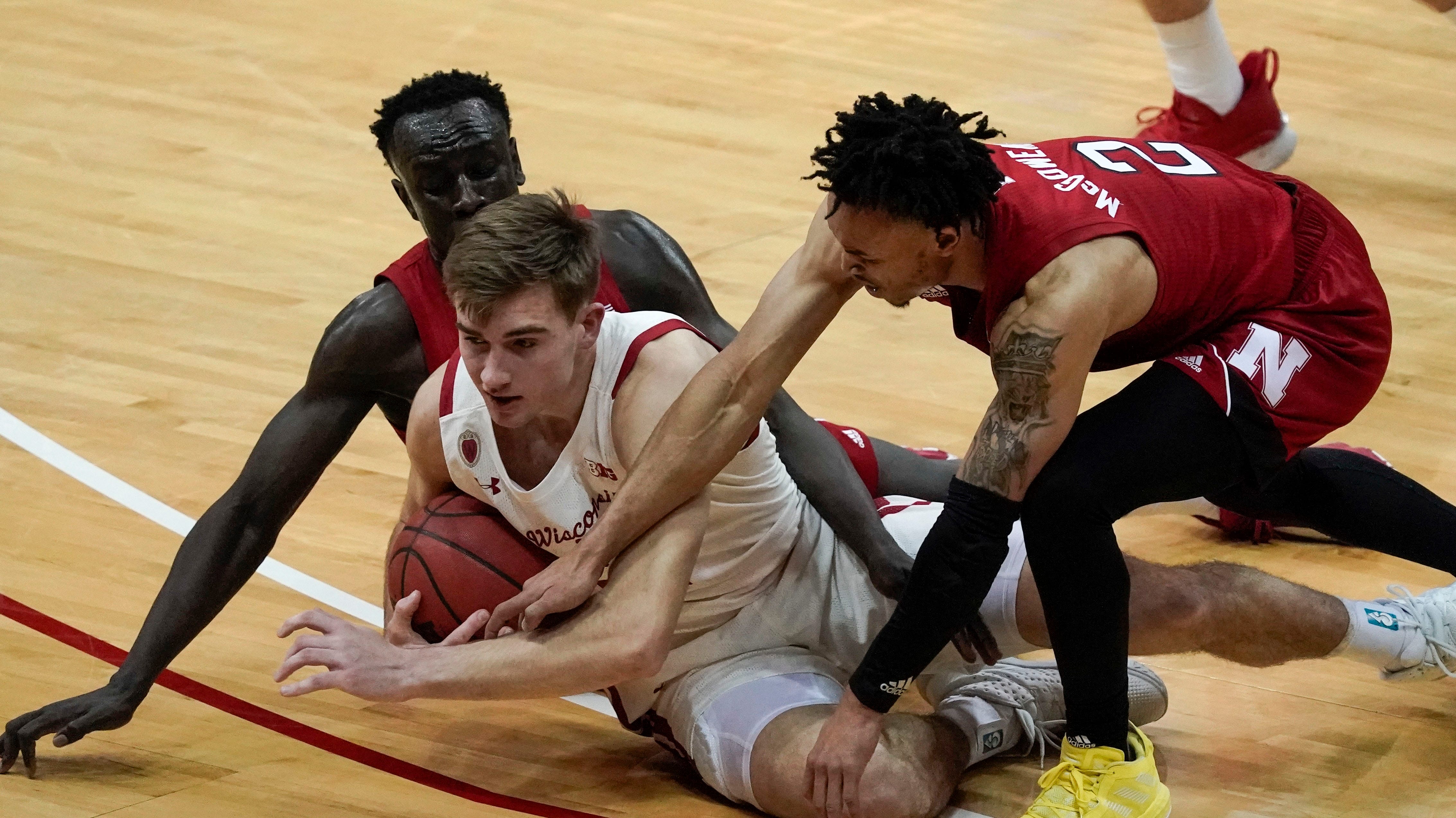 No. 9 Wisconsin opens Big Ten play by beating Nebraska 67-53