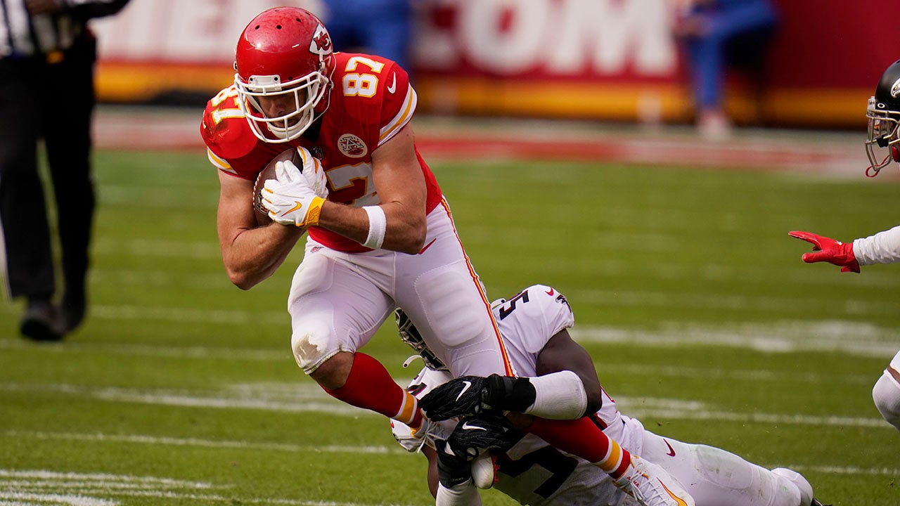 Travis Kelce breaks two NFL records in Chiefs’ victory over Falcons