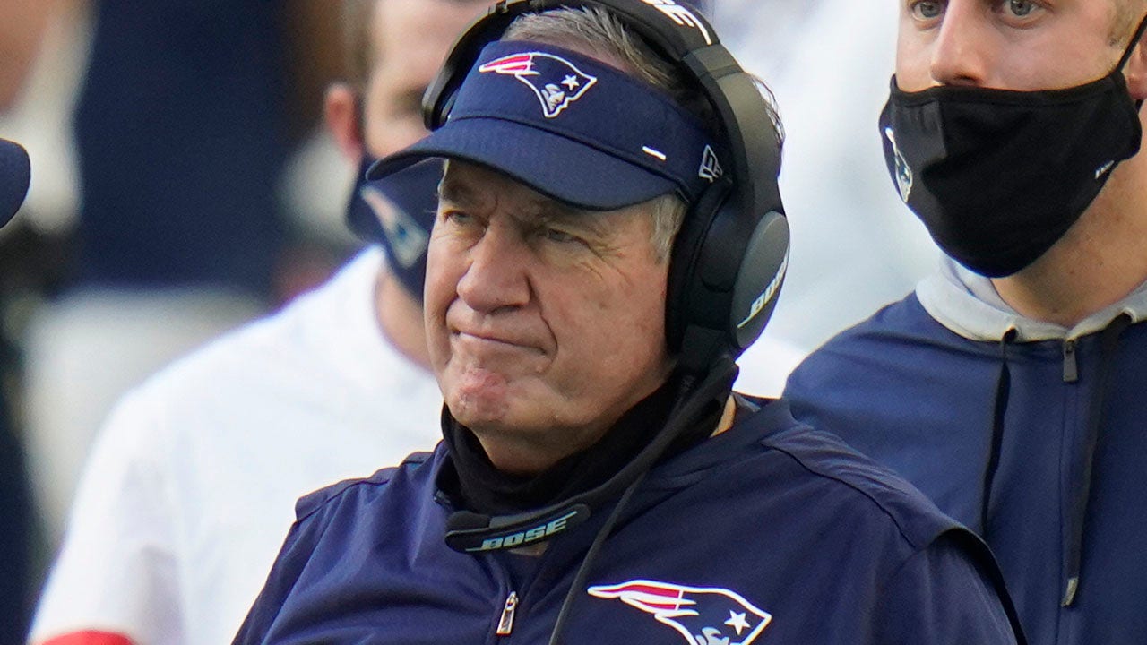 Bill Belichick’s longtime girlfriend beat Tom Brady in response to the Instagram troll