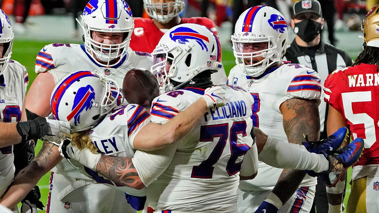 Live coverage: Arizona Cardinals win 32-30 against Buffalo Bills