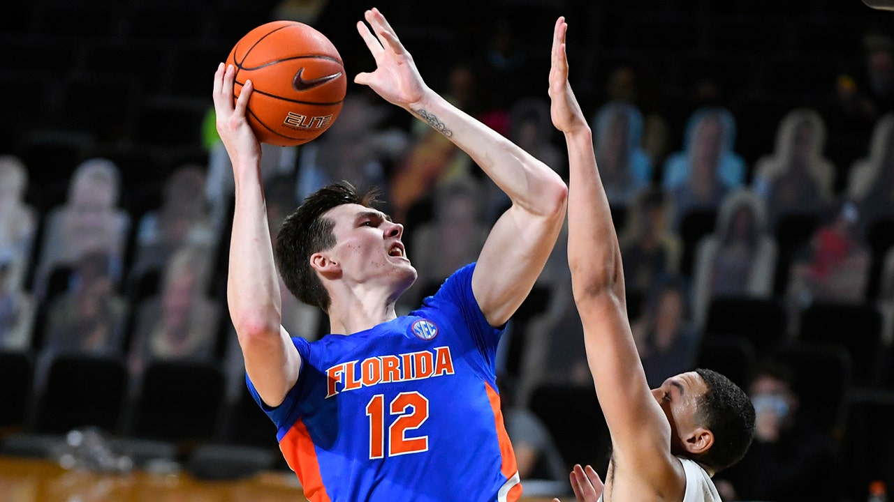 Florida wins 1st game since Keyontae Johnson’s collapse