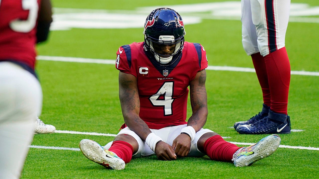 Texans reiterate to other teams that they will not negotiate with Deshaun Watson: report