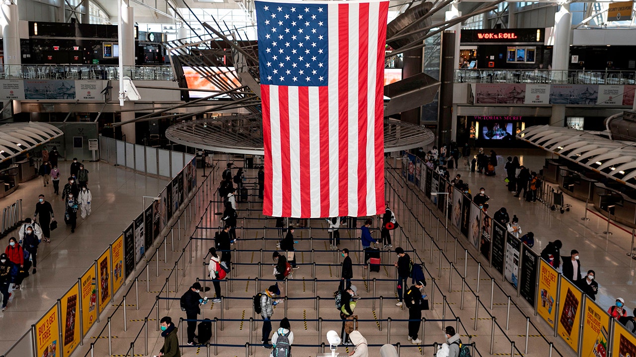 az-news-ai.blogspot.com - Bomb threat forces passenger plane from Russia to evacuate at JFK - Fox News