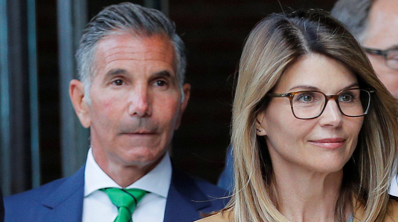 Lori Loughlin released from prison after serving 2 months behind bars ...